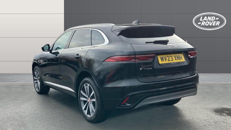 Jaguar F-Pace 2.0 D200 R-Dynamic SE 5dr Auto AWD Diesel Estate